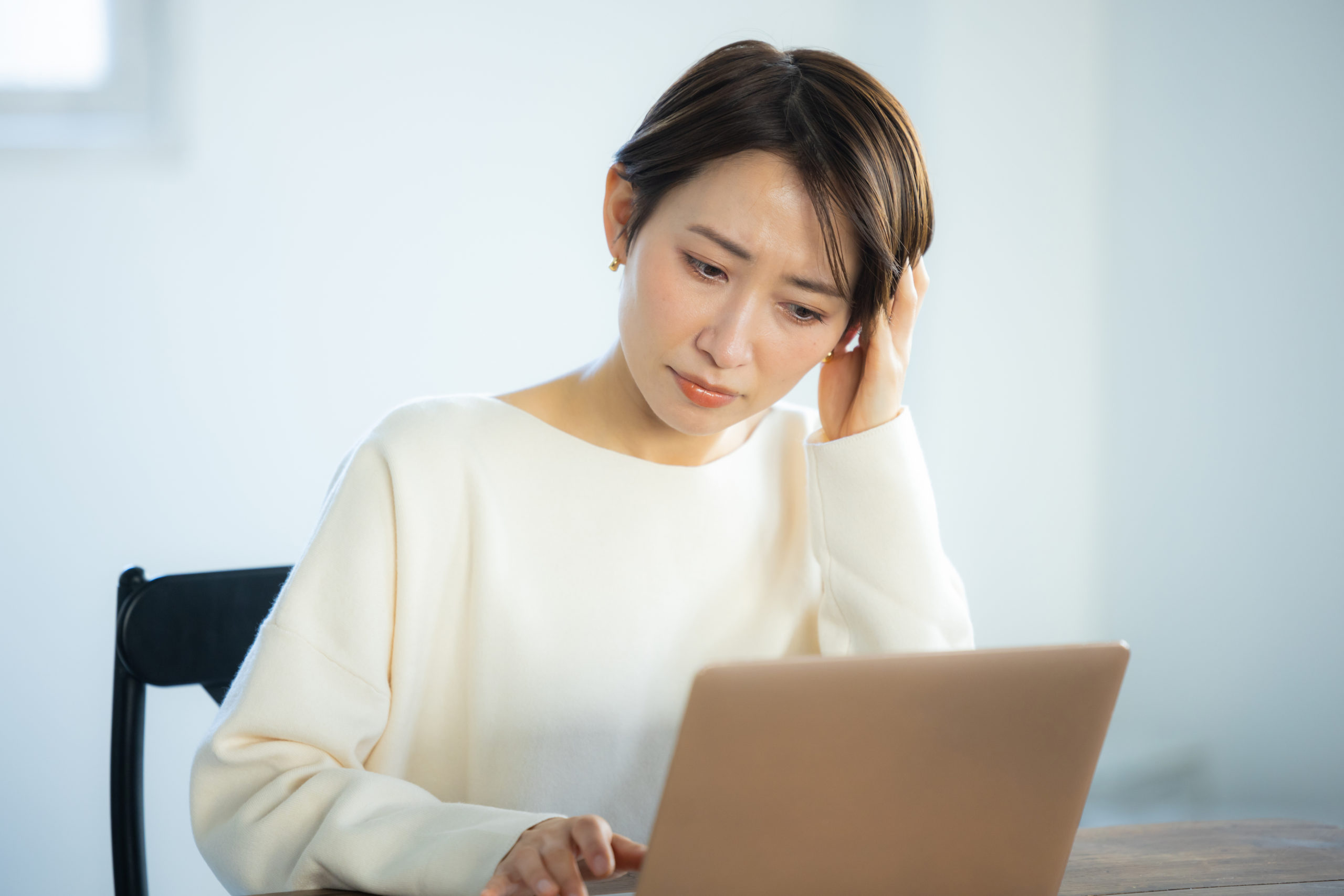 浮気が解決し気持ちが晴れた女性